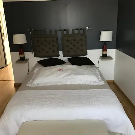 Appartement Des Sarcelles 3 *